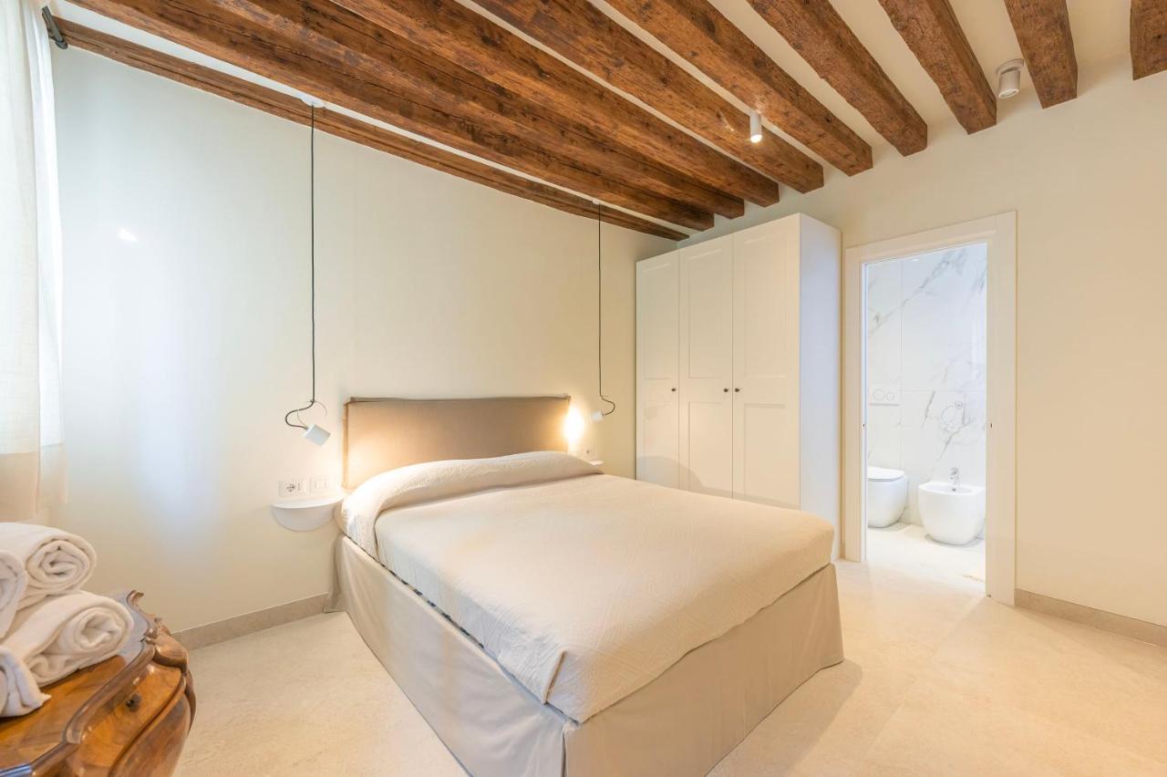 Grifalcon D'oro - Center Venezia