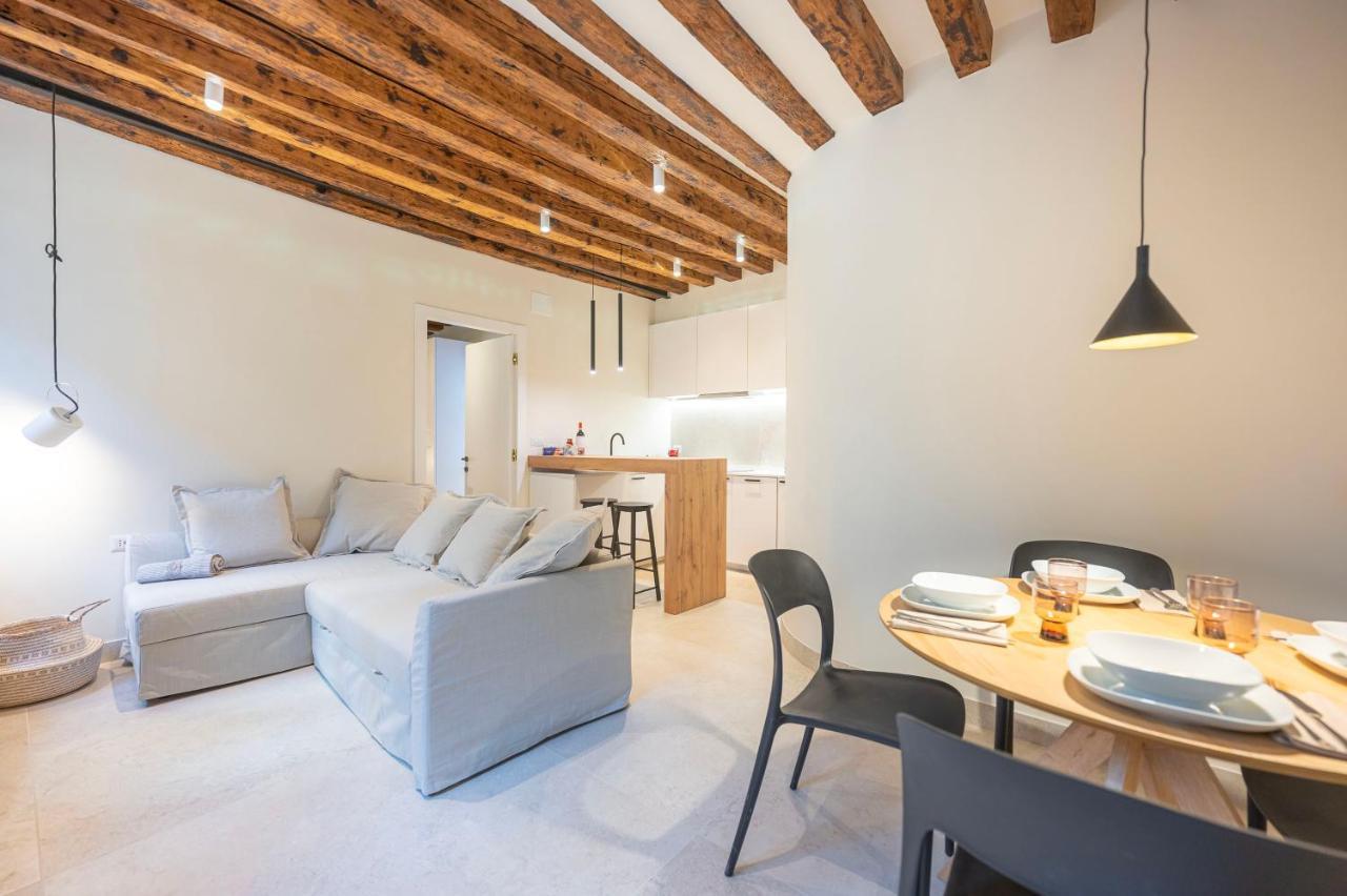 Grifalcon D'oro - Center Apartament *